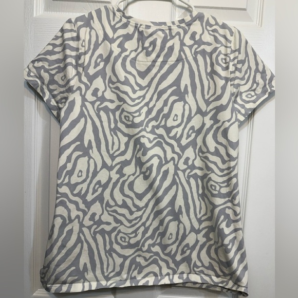 Gray and Cream Patterned T-Shirt - Picture 3 of 6